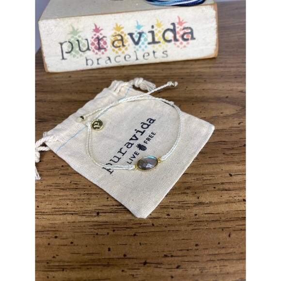 Pura Vida Bracelet - Picture 1 of 1